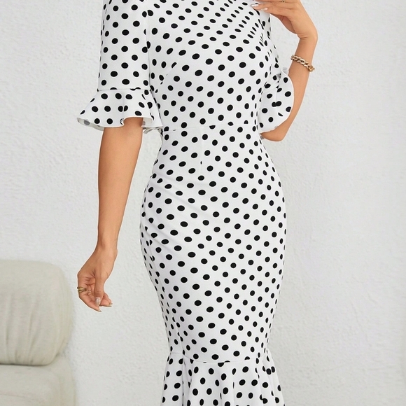 Polka Dot Print Flare Sleeve Mermaid Hem Dress - Picture 3 of 6